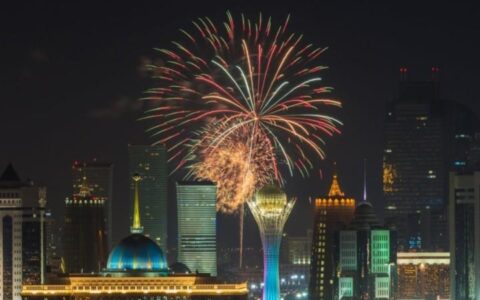 Салют на День Республики