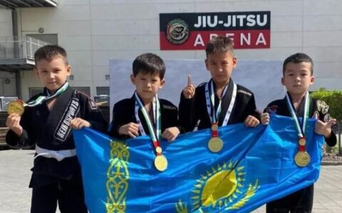 спортсмены, флаг Казахстана, спортсмены, чемпионы