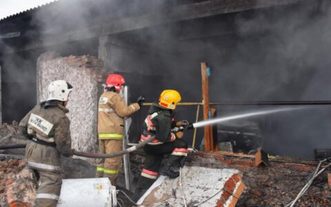 Пожар на СТО в Петропавловске
