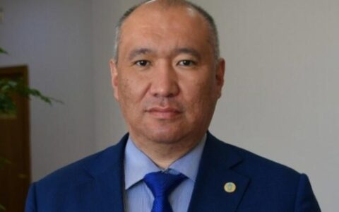 Алмасхан Ахмеджанов