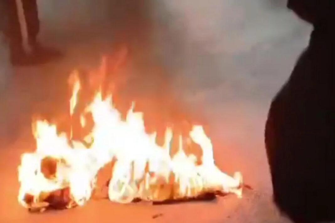 Мужчина поджег себя в аэропорту Алматы