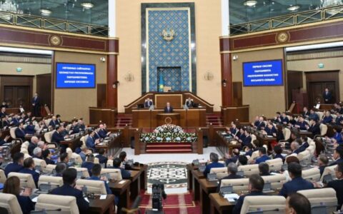 Заседание Мажилиса