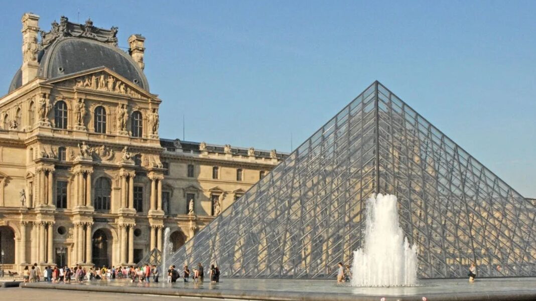 Лувр