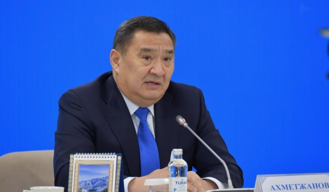 Ахметжанов