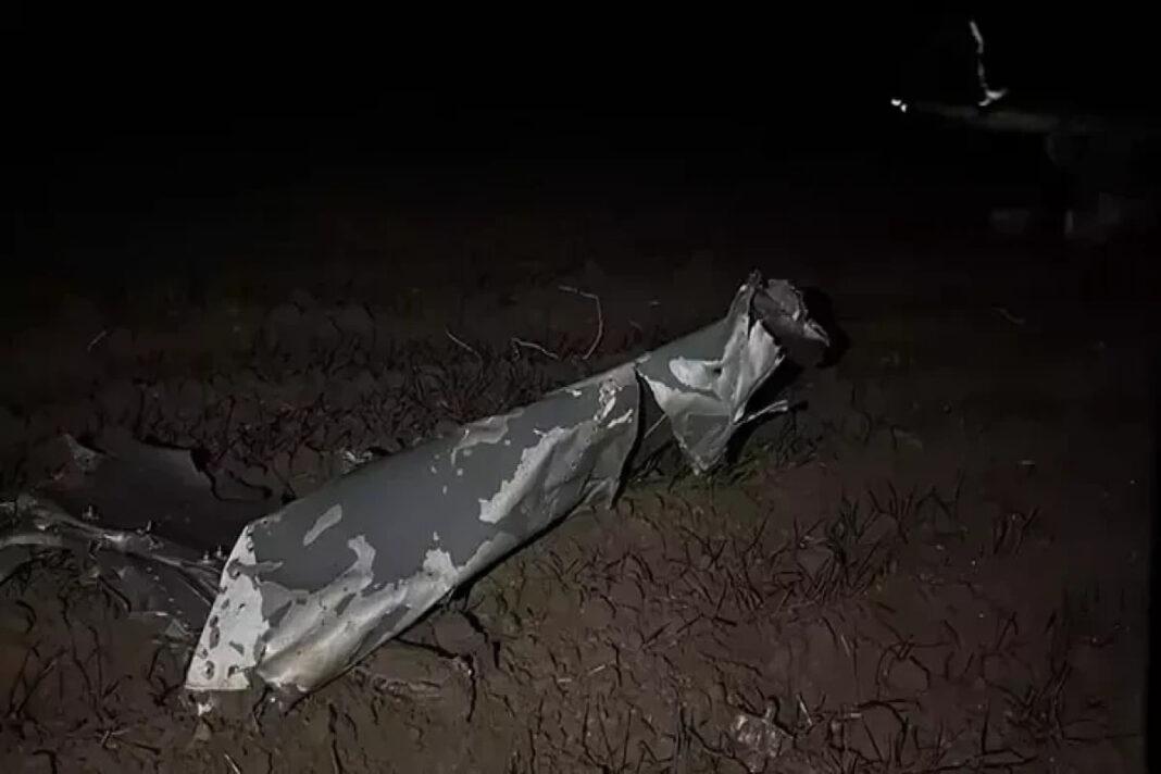 Обломок самолета