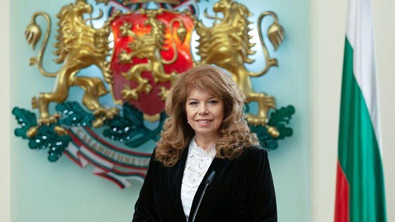 Бывший вице-президент Илиана Йотова стала исполняющей обязанности главы государства