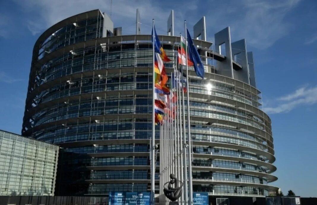 ЕС приостановит ратификацию торгового соглашения с США