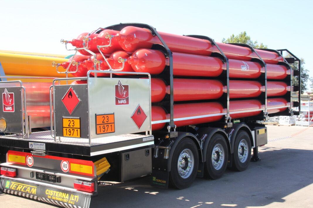 Газ в баллонах