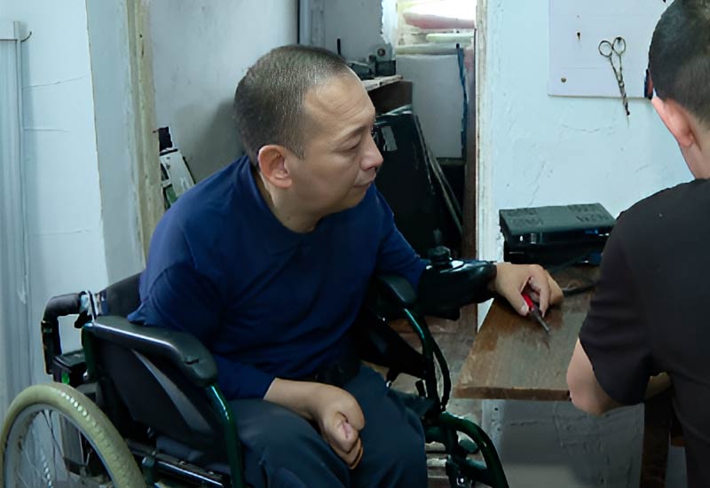 Дос Толегенов