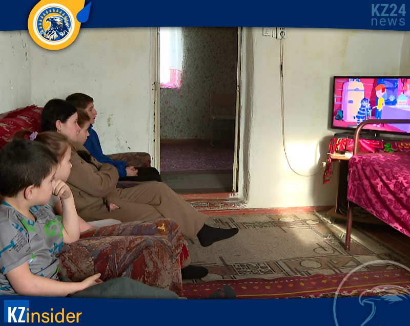 Подарил телевизор