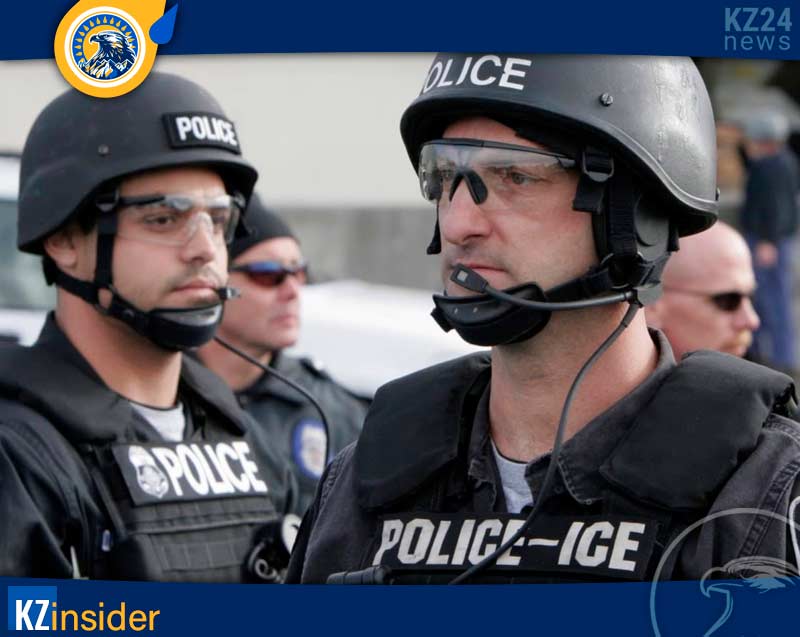 сотрудники Иммиграционной и таможенной службы (ICE)