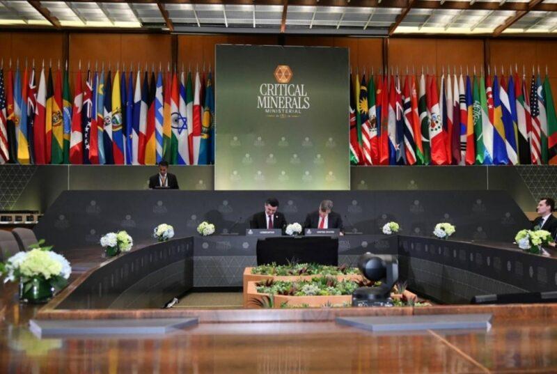 Узбекистан и США укрепляют союз в сфере критических минералов