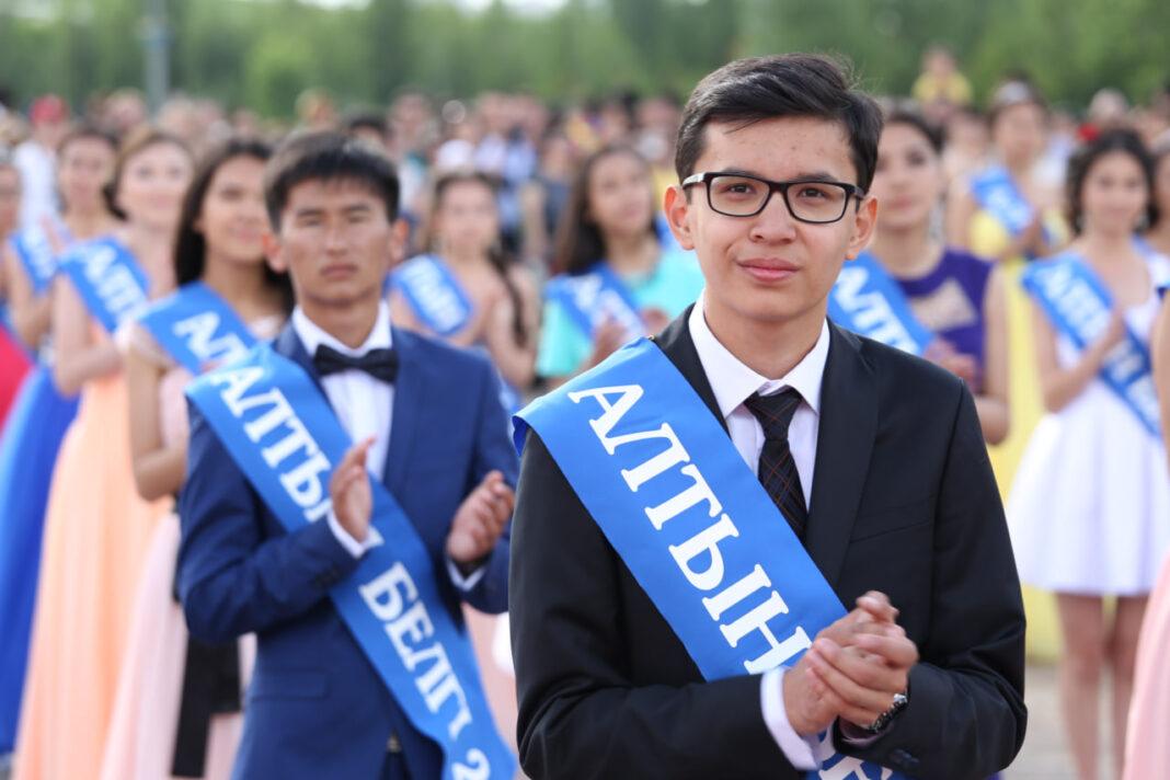 Выпускники