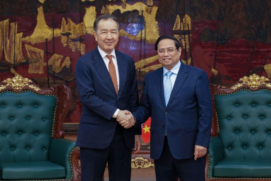 ЕАЭС выходит на рынок Вьетнама: товарооборот перевалил за $8 млрд Председатель Коллегии ЕЭК Бакытжан Сагинтаев провел встречу с и.о. министра промышленности и торговли Вьетнама Ле Мань Хунгом