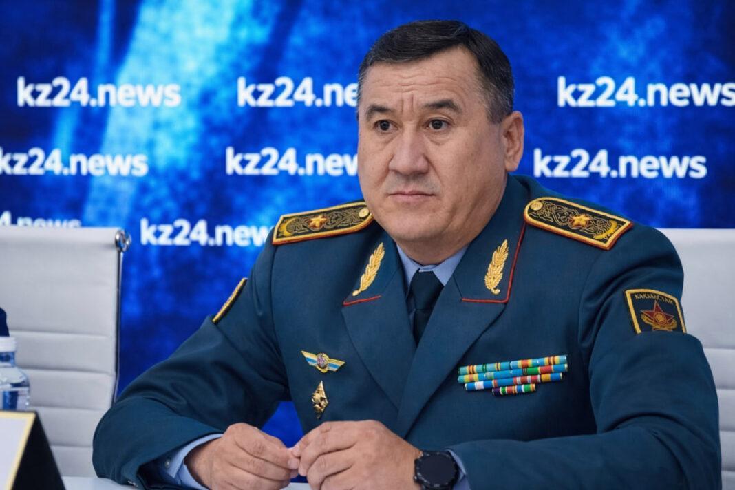 Уволил Уволил