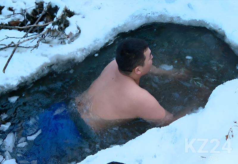 Зимнее моржевание в Каркаралинском районе