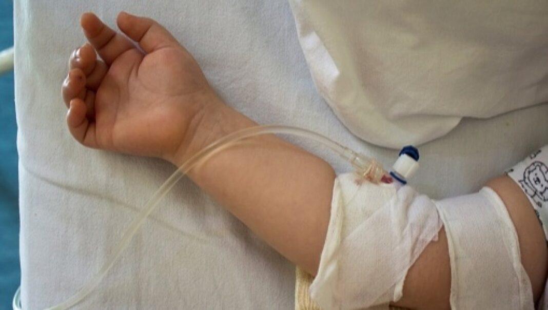 Кирпич с крыши Дома культуры упал на ребенка в Карагандинской области