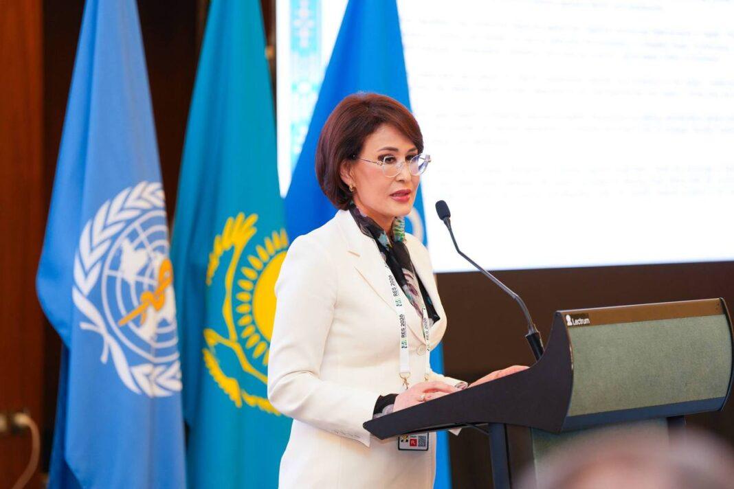Министр Здравоохранения Акмарал Альназарова