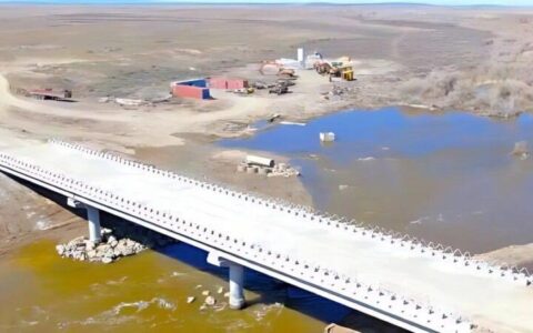 Мост, ведущий в село Тассай Кокпектинского района