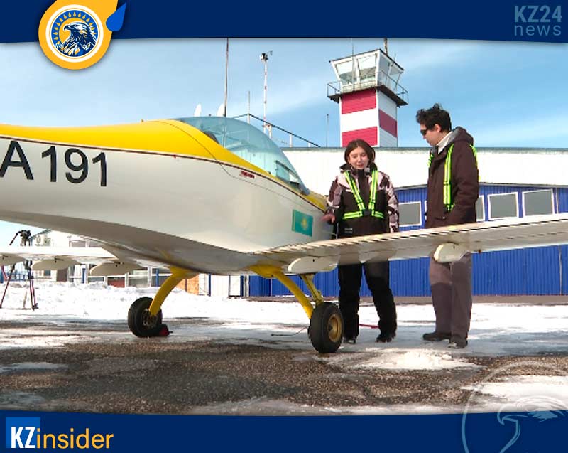 Занятие с инструктором в летном училище