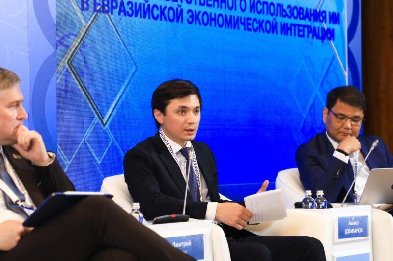 Дмтрий Мун