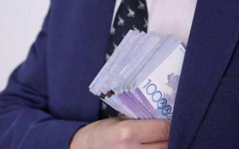 Руководителя ветинспекции Уральска подозревают в получении взятки