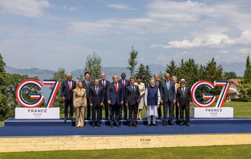 Лидеры G7 договорились ужесточить санкции против России 1 Страны G7 договорились о жестких санкциях против нефти и газа из РФ