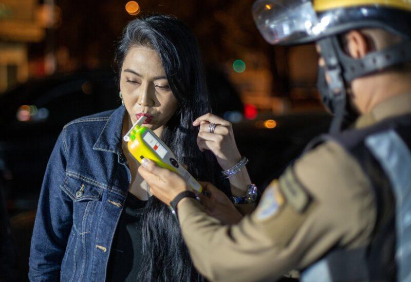 Женщина инсценировала беременность, чтобы избежать ареста за пьяное вождение 1 Женщина инсценировала беременность, чтобы избежать ареста за пьяное вождение