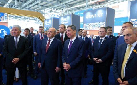 Премьер-министр РК Олжас Бектенов принял участие в работе сессии