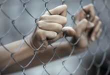 Напал с ножом на мать и скрылся за границей: казахстанца нашли во Вьетнаме