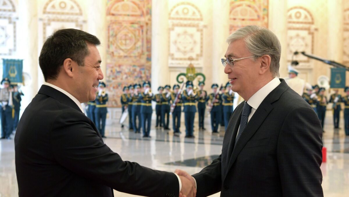 Президент Кыргызстана поздравил Касым-Жомарта Токаева с проведением выборов в Курултай Казахстана