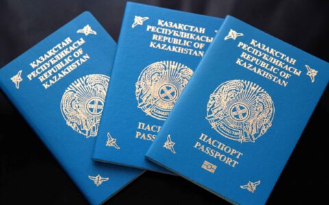 В консульствах Казахстана изменят порядок оформления паспортов