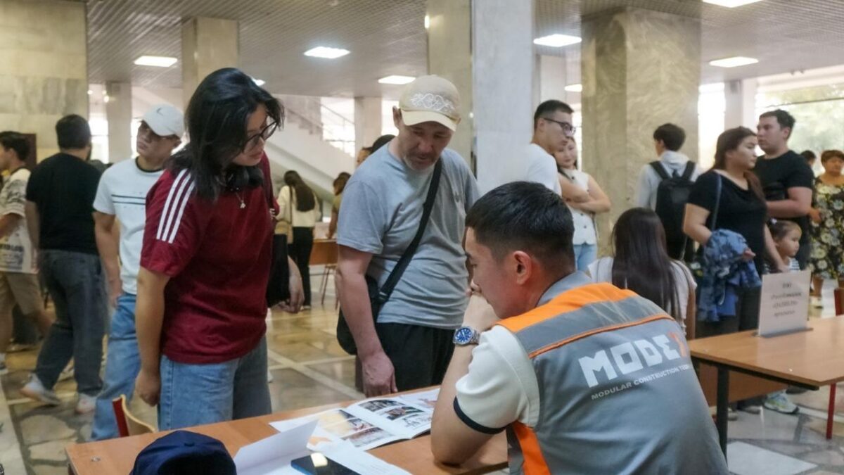 В Астане предложили 536 вакансий с зарплатой до 500 тысяч ₸ 1 Ярмарка вакансий