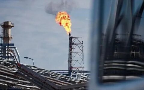 Атаки на нефтяные объекты Саудовской Аравии привели к остановке стратегического нефтепровода Восток — Запад