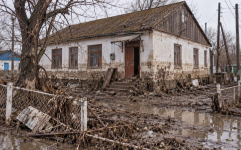 дом после наводнения