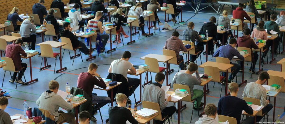 Европа пересматривает школьные экзамены из-за искусственного интеллекта