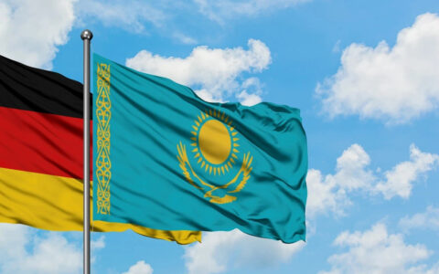 Казахстан предложил Германии перейти от сырьевых поставок к совместному производству 5 Флаги