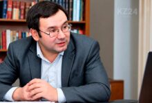 общественный деятель Айнур Курманов