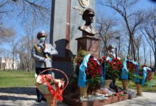 Памятник герою